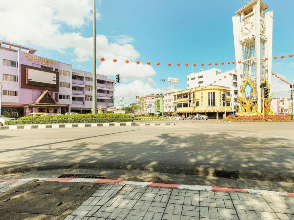 OYO 565 Trang Hotel Ngoại thất bức ảnh