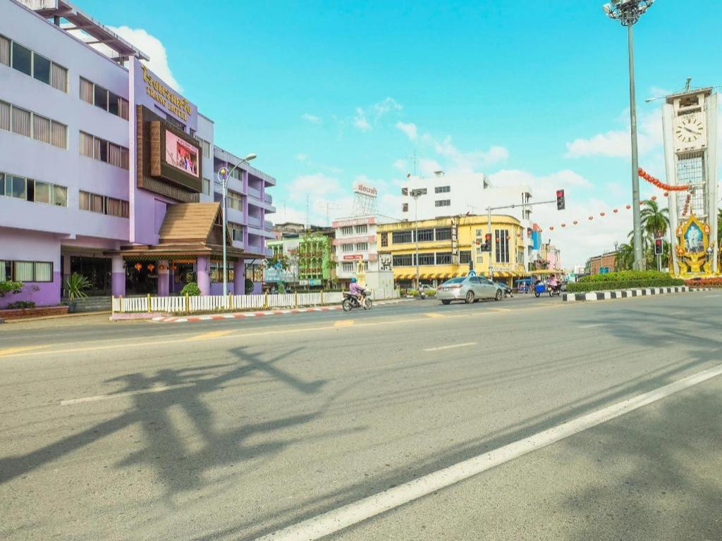 OYO 565 Trang Hotel Ngoại thất bức ảnh